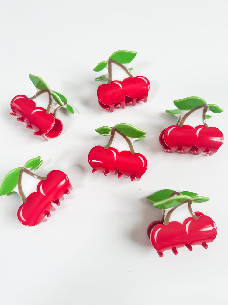 Small Cherry Claw Clip