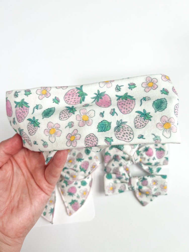 Pink & Green Watercolor Strawberry Bows