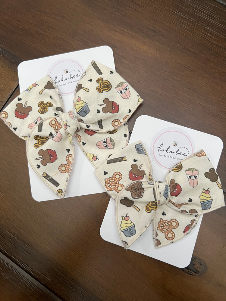 Neutral Snacks Bows