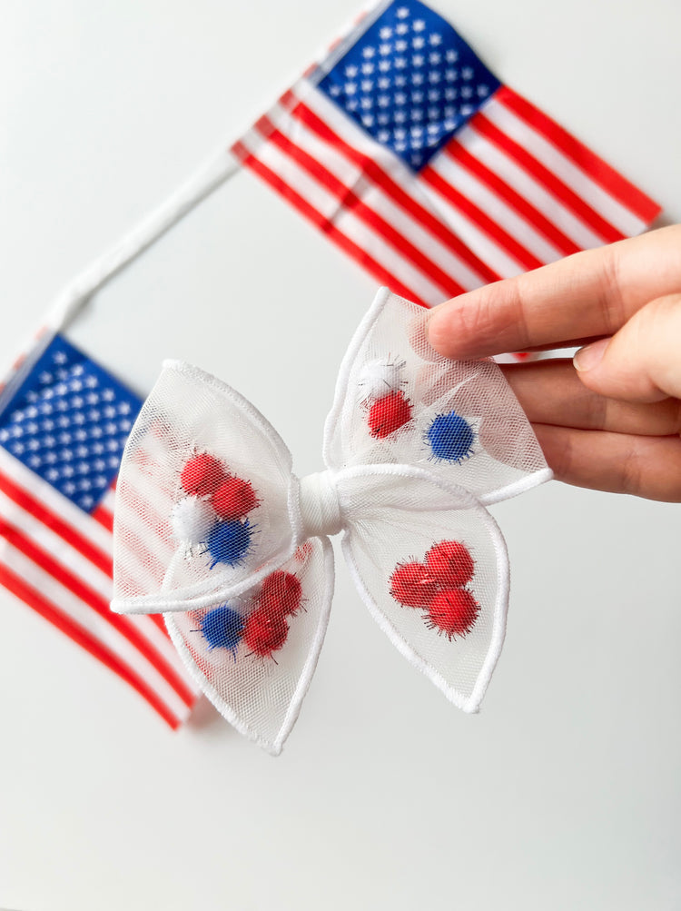 Pom Pom Shaker Bow