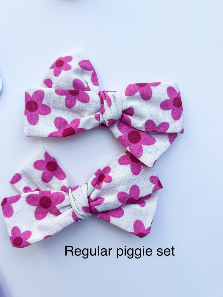 Pink & Retro Daisy Bows