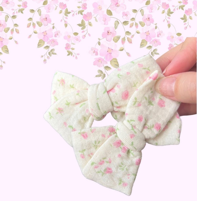 Dainty Vintage Floral Gauze Bows
