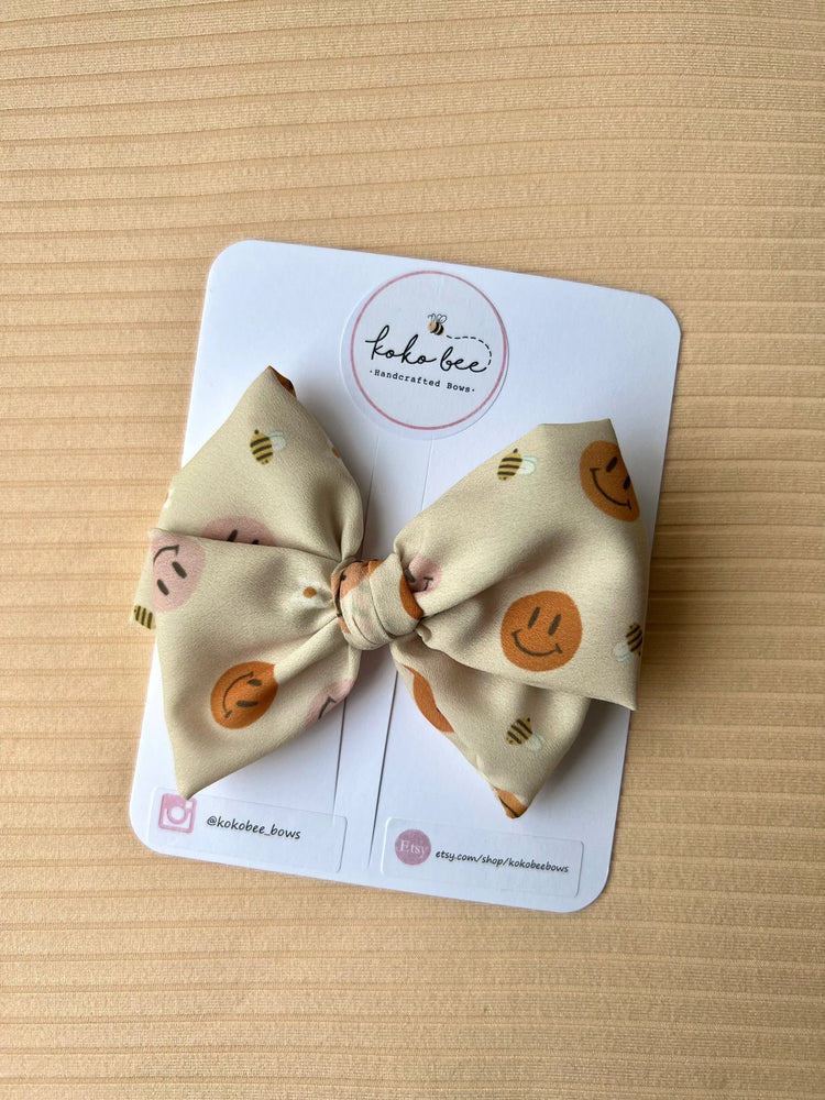 Bee Happy Bows