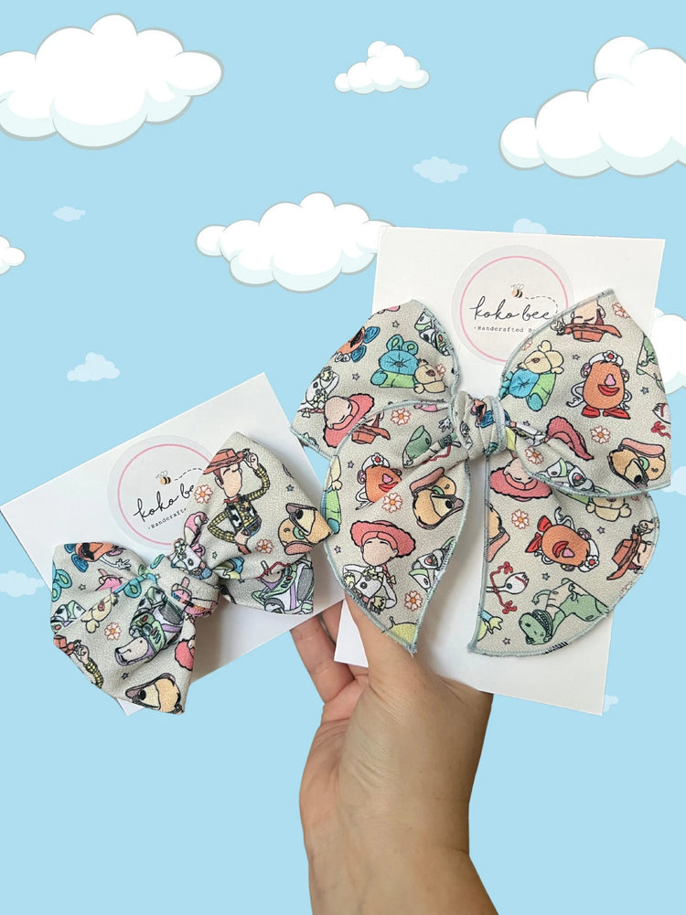 Green TS Friends Bows