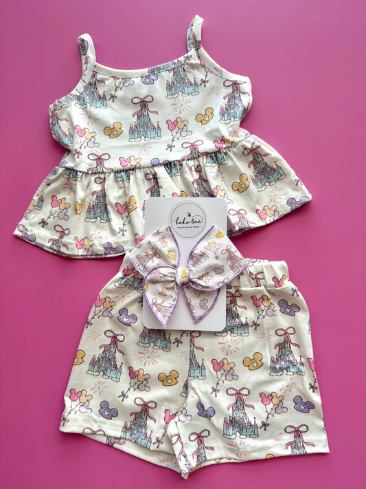 Bowtique Castle 2 pc set