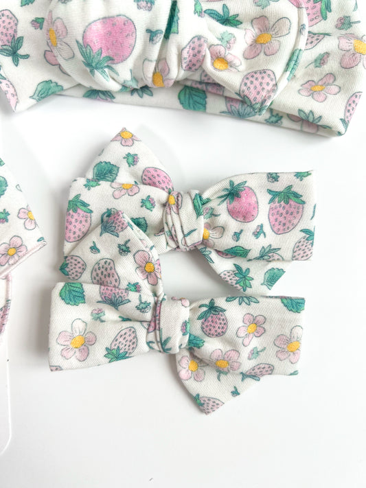 Pink & Green Watercolor Strawberry Bows