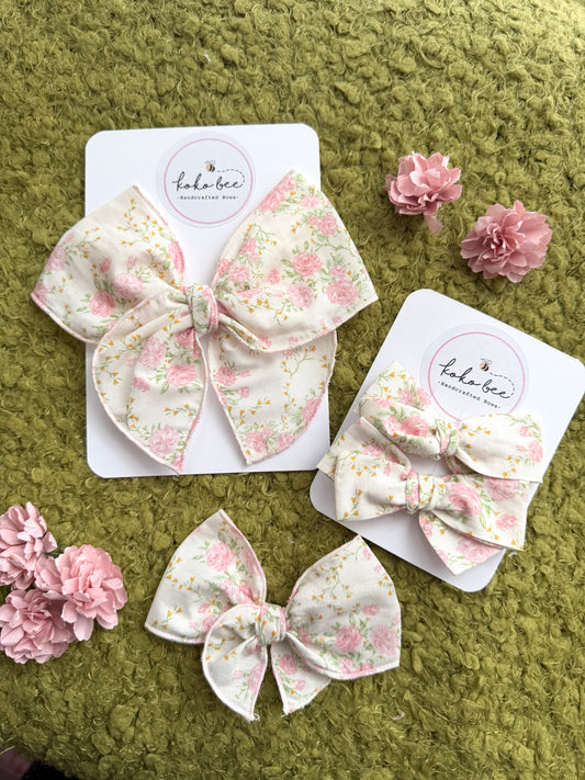 Pink Rosette Flowers Bows