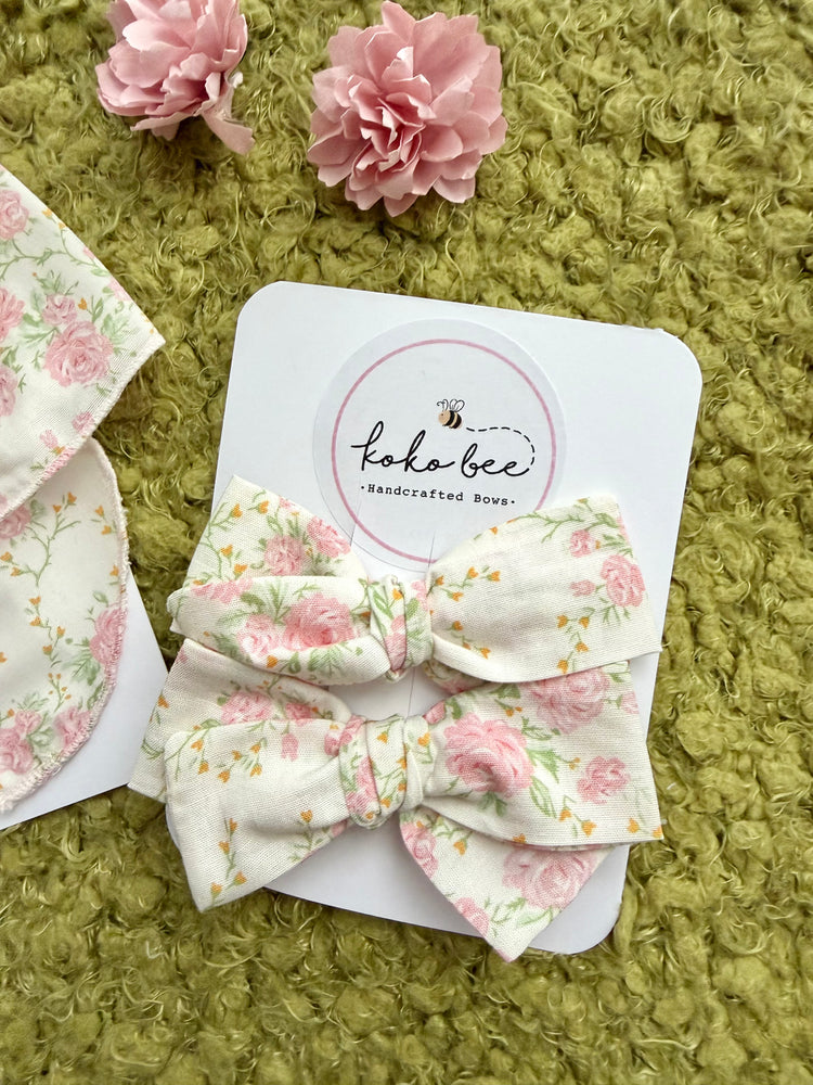 Pink Rosette Flowers Bows