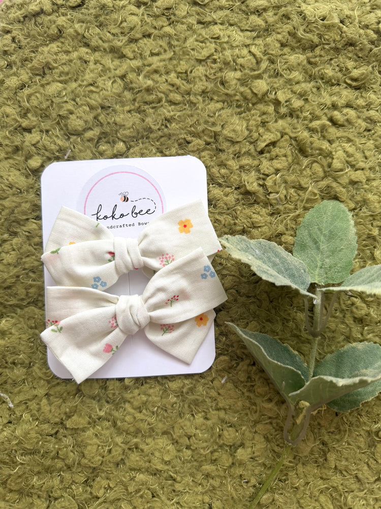 Cutesy Spring Flowers Bows