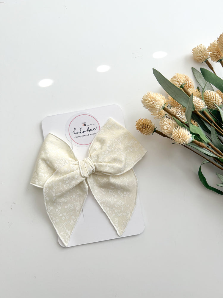 Ivory Cream Flowers Bows