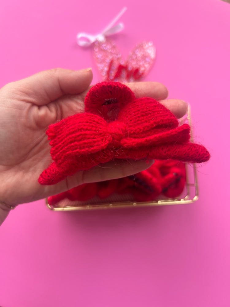 Knitted Red Bow Claw Clip