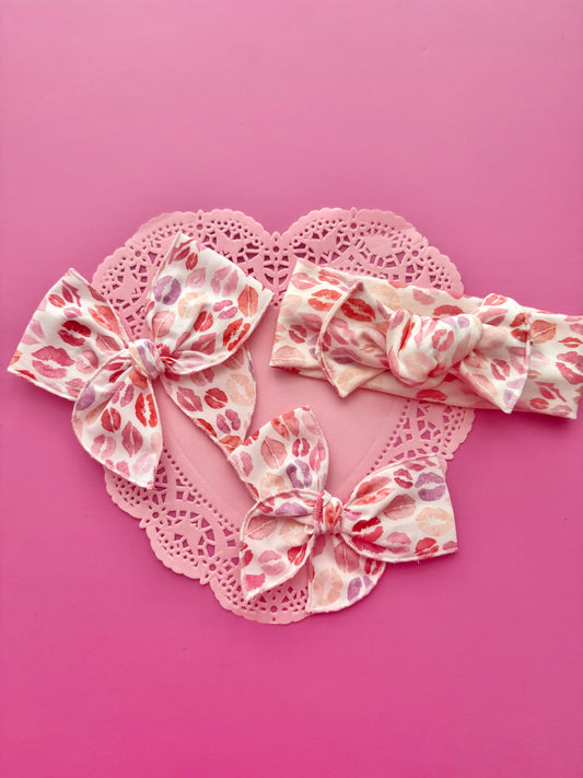 Valentine's Kisses Bows