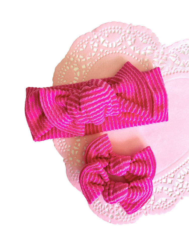 Pink Wavy Ribbed Bows