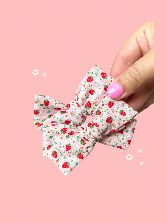 Pink Strawberry Garden Bows