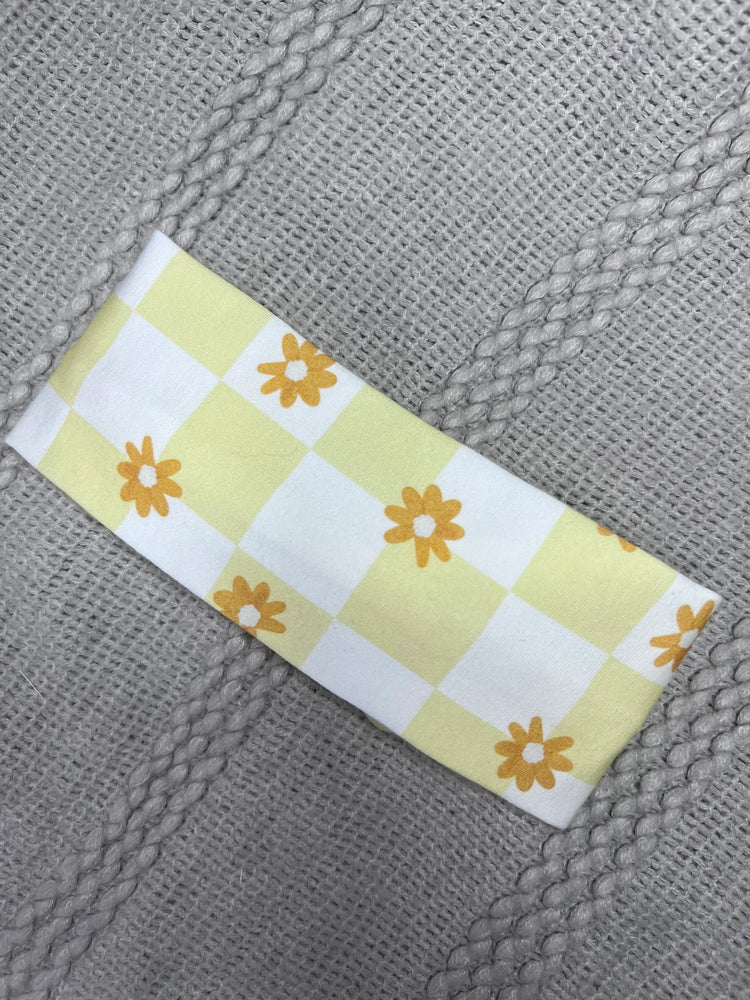 Yellow Checkered Daisies Headwraps & Piggies