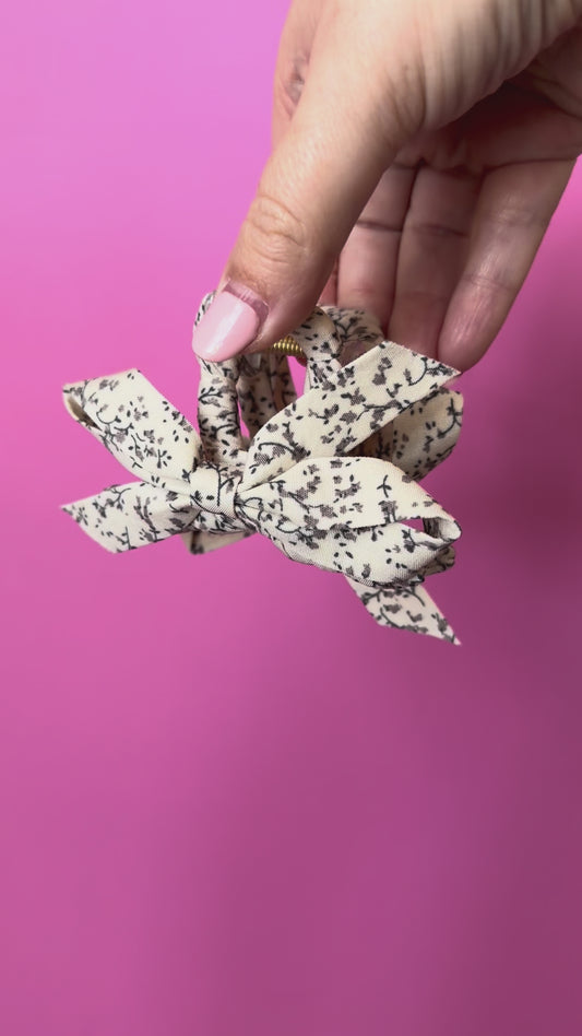 Dainty Floral Bow Claw Clip